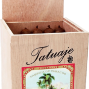 Tatuaje | El Triunfador Broadleaf Favoritos Petite Robusto
